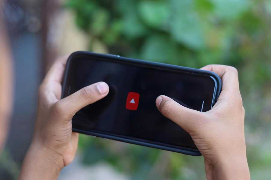 4 Steps to Enable Incognito Mode on YouTube Mobile (iPhone &amp; Android)