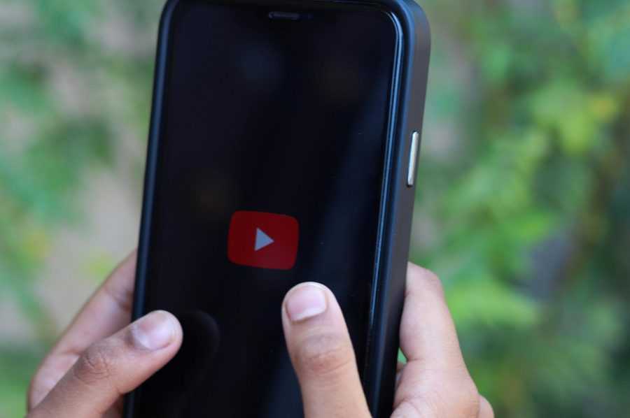 8 Steps to Change YouTube Language to English on Your Phone